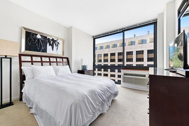 Foto del edificio - 479 Washington Blvd