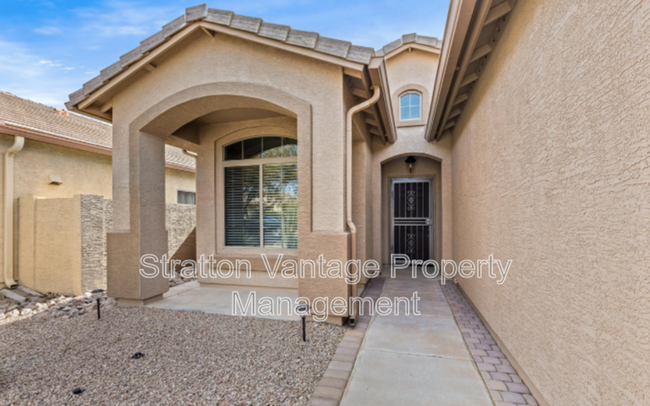 Building Photo - 45183 W Mescal Dr