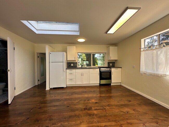 Building Photo - 1908 Napa Ave