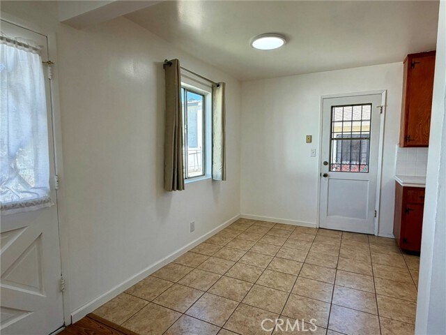 Foto del edificio - 1018 W 3rd St