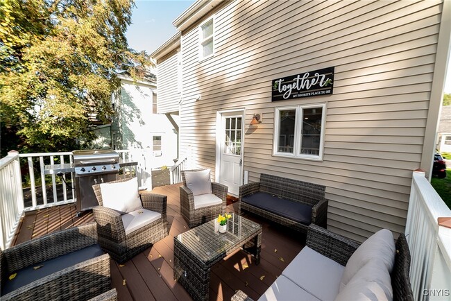 Building Photo - 312 Hall Ave