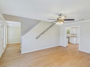 Building Photo - 11600 Shady Ridge Dr