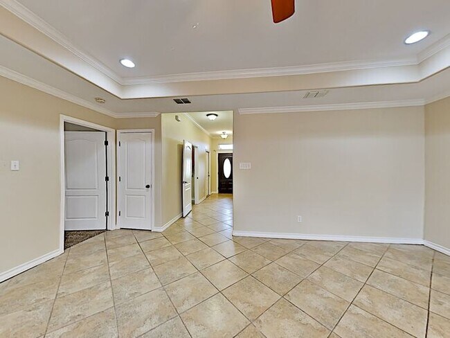 Foto del edificio - No App Fee. $1,000 OFF 1st Month w/14 mont...