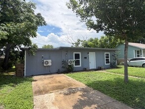 Building Photo - 4942 Anthony St
