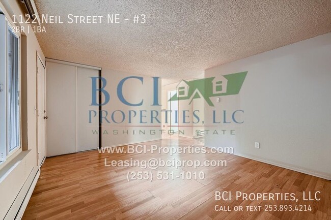 Building Photo - 2 Bedroom Duplex Available NOW!- Move in S...