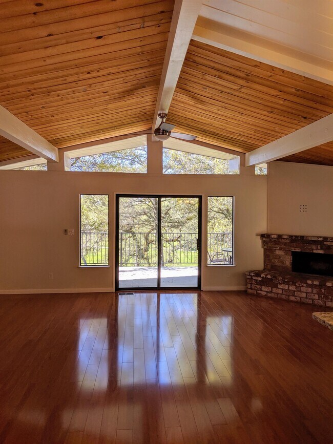 Building Photo - 12540 Lake Wildwood Dr