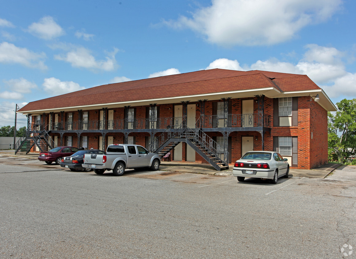 Building Photo - Brookhaven Apartments