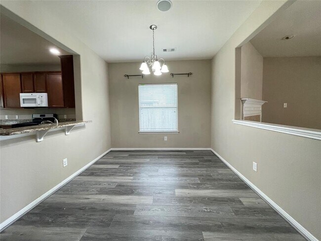 Building Photo - 1407 Colonial Manor Dr