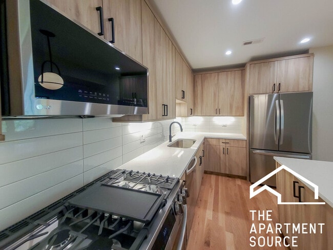 Foto del edificio - 4853 N Seeley Ave