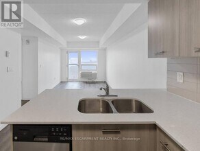 Building Photo - 220 Cannon St E