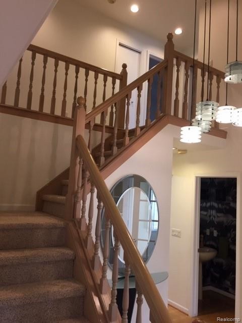 Building Photo - 31054 Evergreen Ct