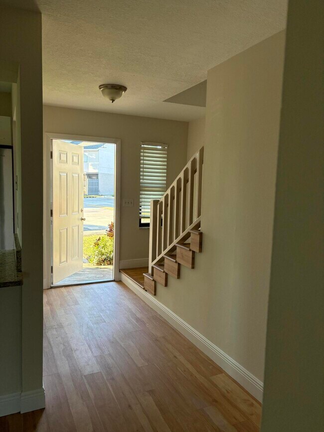 Building Photo - 5106 Pier Dr