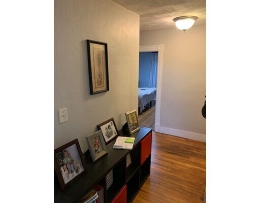 Building Photo - 195 Chelsea St