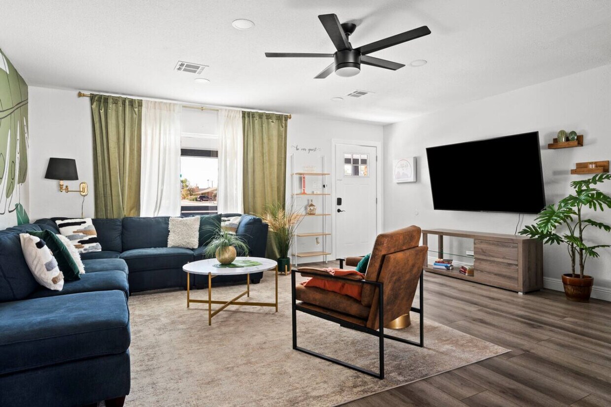 Primary Photo - 2501 N 85th Pl