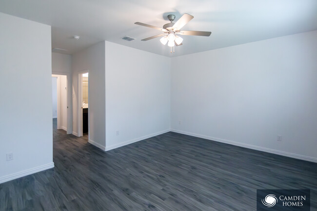 Building Photo - 4540 Turnbull Dr