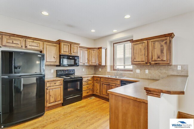 Foto del edificio - 11716-11718 Crestwood