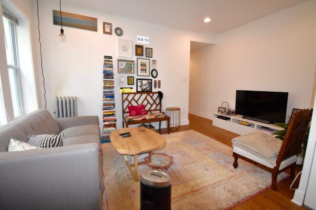 Building Photo - 2 bedroom in CHICAGO IL 60625