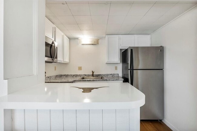 Foto del edificio - 1000 W 26th St