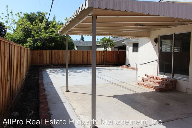 Building Photo - 3 br, 2 bath House - 39143 Yosemite Way
