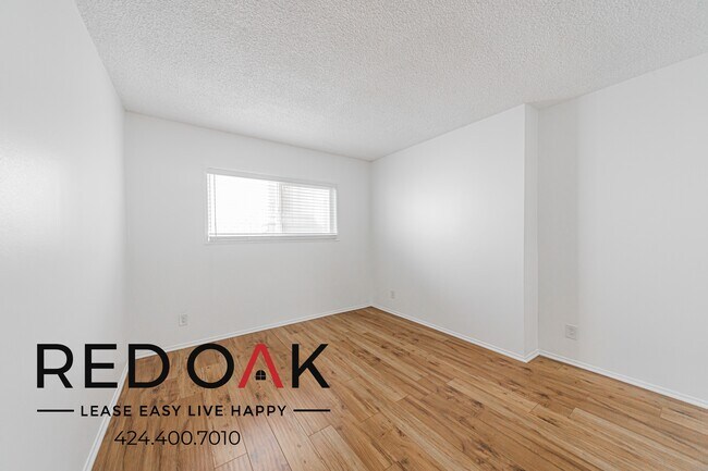 Building Photo - 4037 McLaughlin Ave