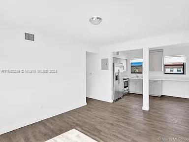 Building Photo - 4204 SW 14th St