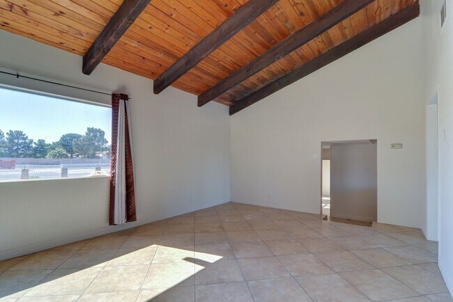 Foto del edificio - 7640 S Spencer St