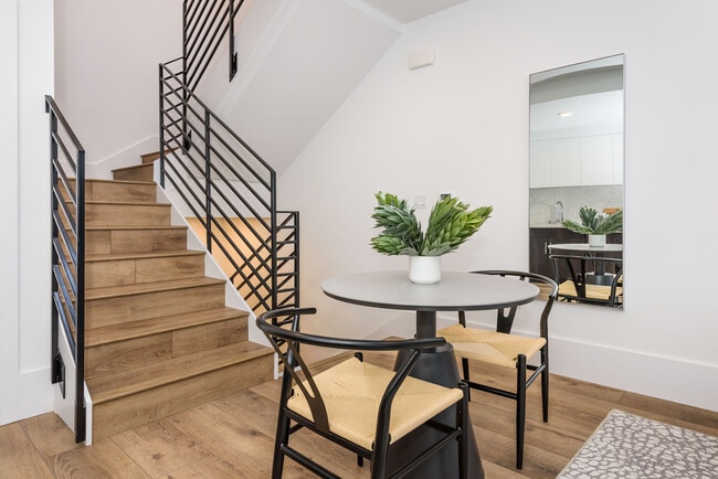 Building Photo - 1288 Howard St