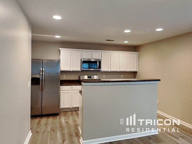 Building Photo - 3010 Parkland View Atlanta GA