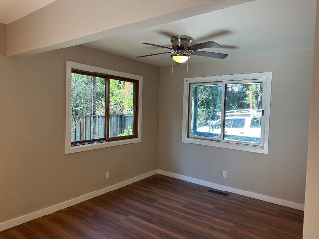 Building Photo - 133 Lanktree Ln