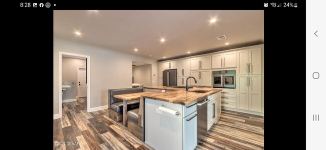 Kitchen - 501 Silver Beach Ave