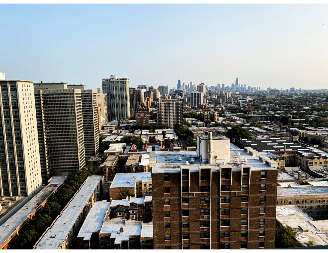 Primary Photo - 3660 N Lake Shore Dr