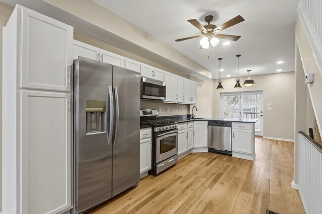 Foto del edificio - 3313 Hudson St