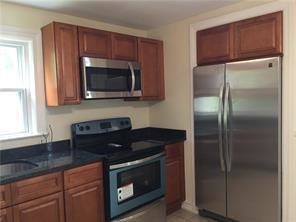 Building Photo - 70 Lakeside Dr