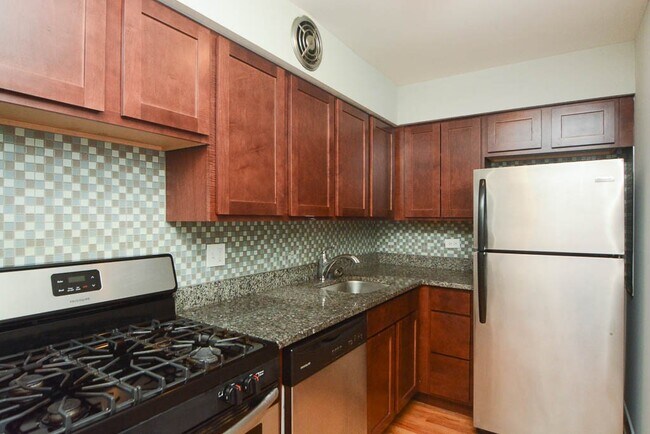 Foto del edificio - 448 W Barry Ave