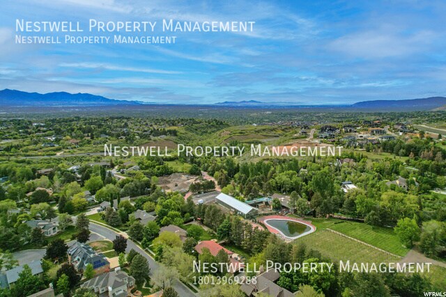 Building Photo - Gorgeous 4-bed Home. Great Location!