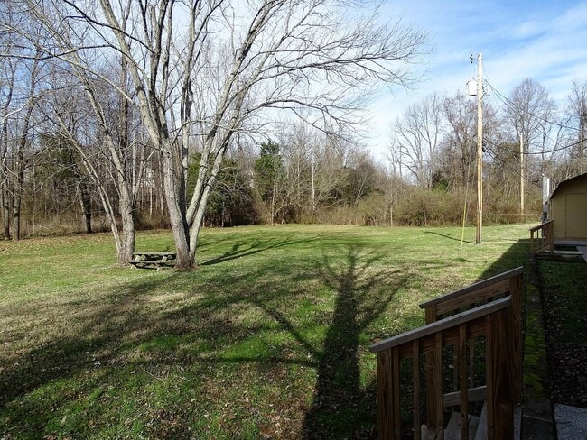 Building Photo - 867 N Gallaher View Rd