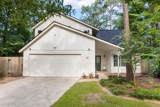 Building Photo - 10 Glorybower Ct