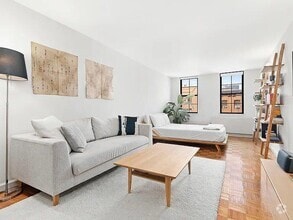 Building Photo - 222 W 14th St