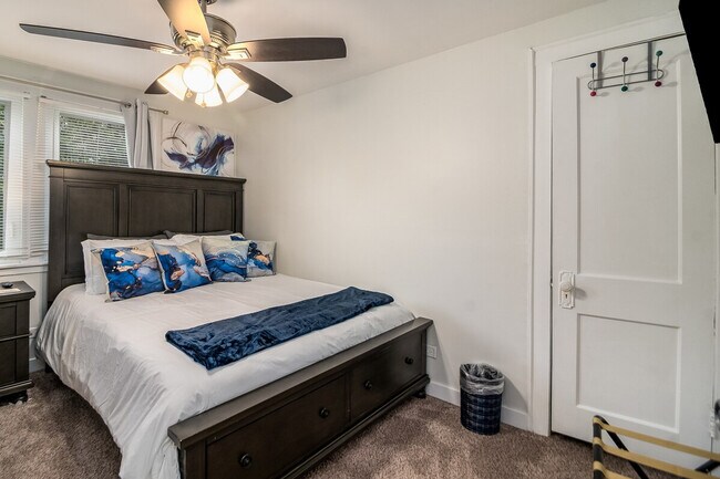 Foto del edificio - 334 S Wisconsin Ave