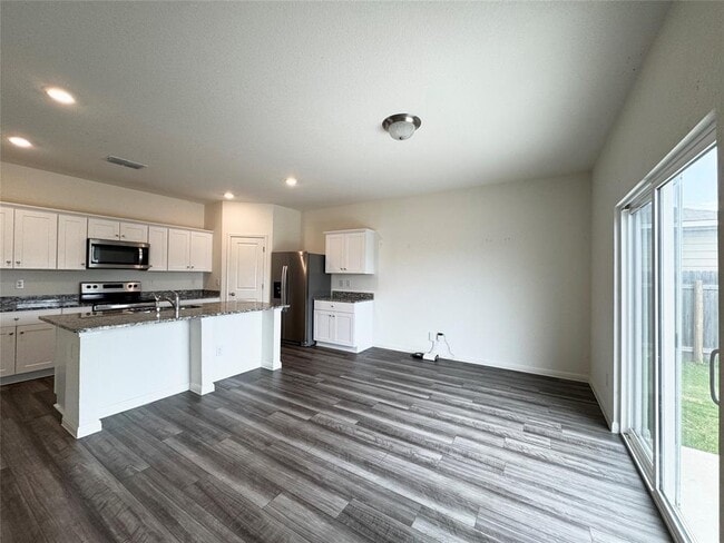 Building Photo - 102 Gemsbok Rd