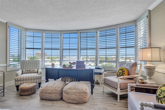 Foto del edificio - 3051 NE 48th St