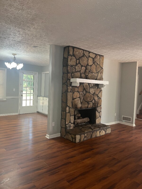 Foto principal - 1675 Oak Ridge Way NW