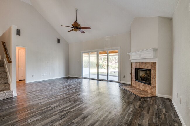 Building Photo - Charming Brick Home with Spacious Layout, ...