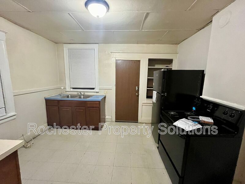 107 Bowman St, Rochester, NY 14609 House Rental in Rochester, NY