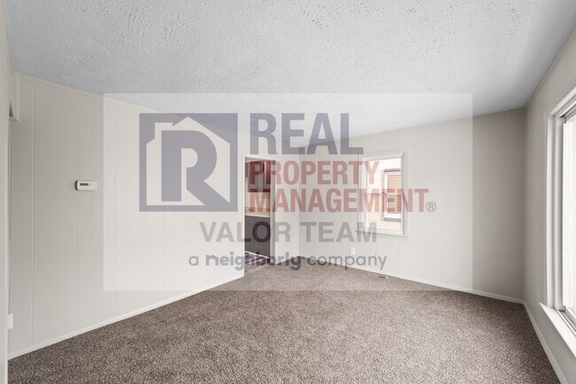 Foto del edificio - CMHA Ready - Newly Renovated 4bd/1 bath Co...