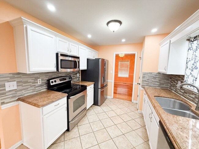 Foto del edificio - 4 Bedroom 3 Bathroom Home