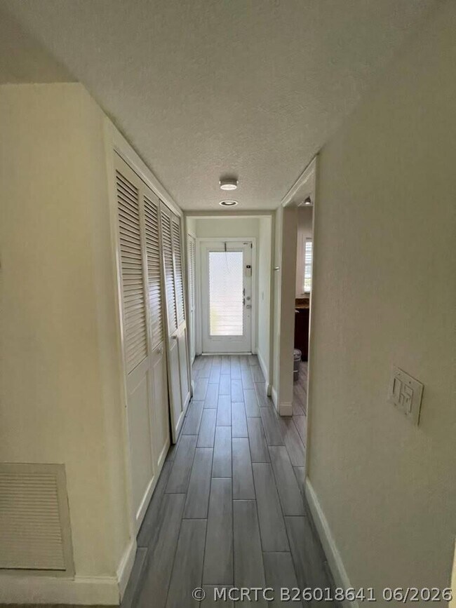 Foto del edificio - 2820 SW 22nd Ave