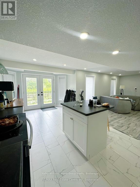 Photo du bâtiment - 277 MacAlister Blvd