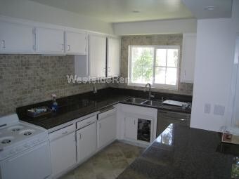 Building Photo - 310 N Van Ness Ave