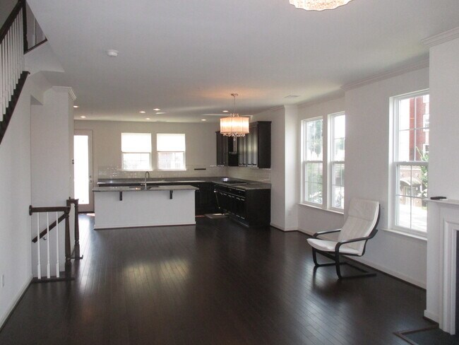 Foto del edificio - Gorgeous 3 Bedroom EOG Townhome in Gaither...